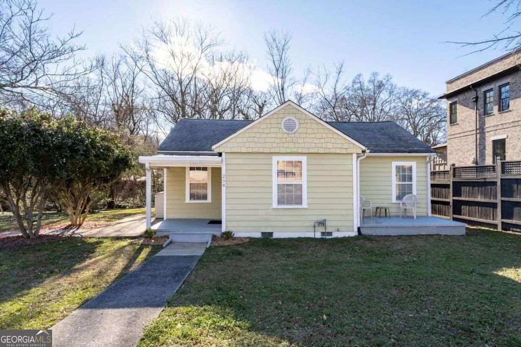 238 Crescent Circle SW, Marietta, GA 30064