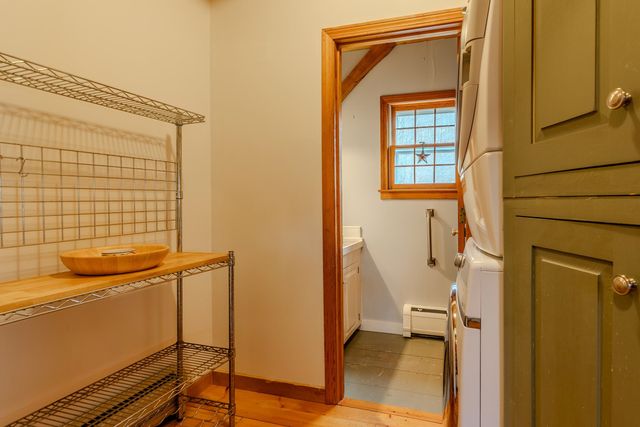 1098 West Sandgate Road, Sandgate, VT 05250