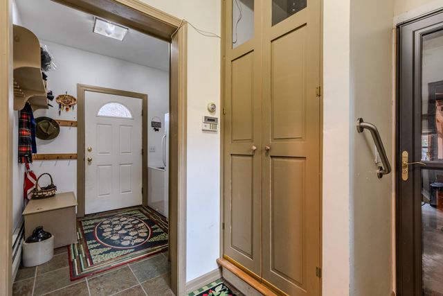 1098 West Sandgate Road, Sandgate, VT 05250