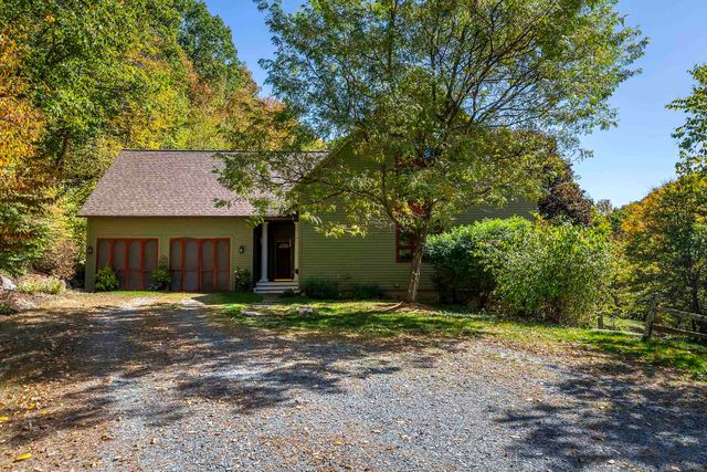 1098 West Sandgate Road, Sandgate, VT 05250