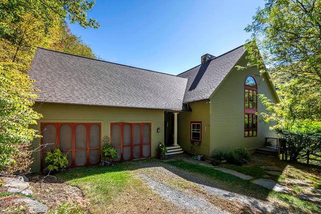 1098 West Sandgate Road, Sandgate, VT 05250