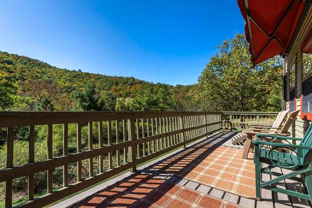 1098 West Sandgate Road, Sandgate, VT 05250