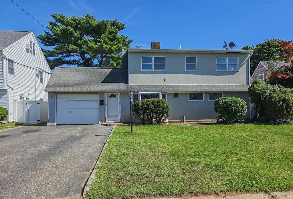 22 Tarry Lane, Levittown, NY 11756 — exterior