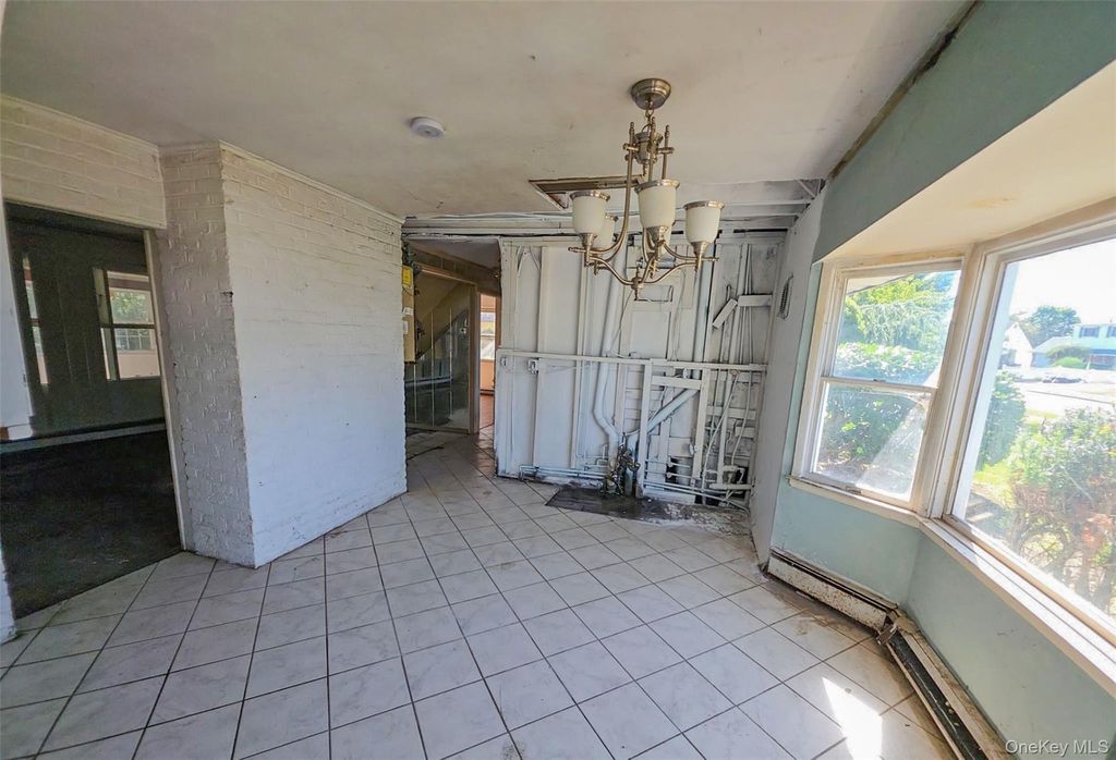 22 Tarry Lane, Levittown, NY 11756 — photo 2