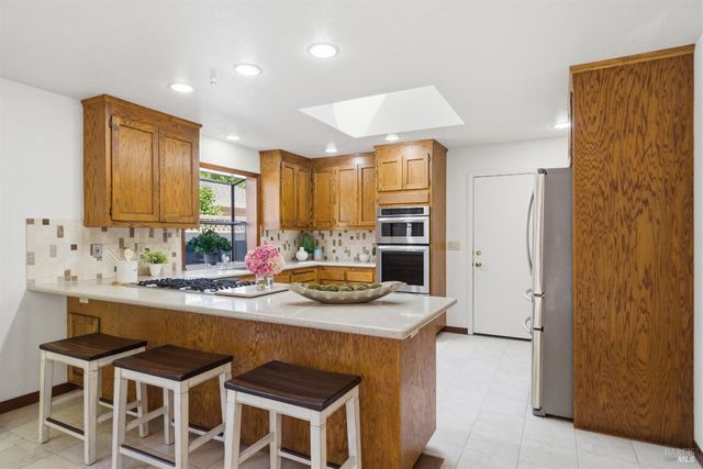 665 4th St E, Sonoma, CA 95476