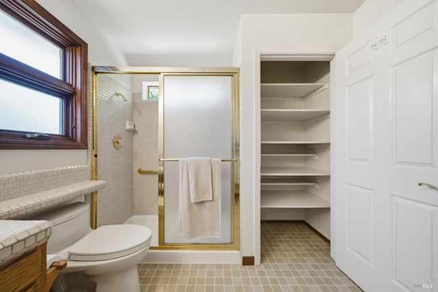 665 4th St E, Sonoma, CA 95476