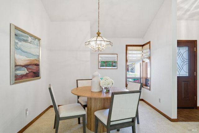 665 4th St E, Sonoma, CA 95476