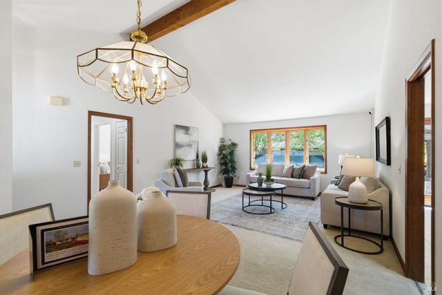 665 4th St E, Sonoma, CA 95476