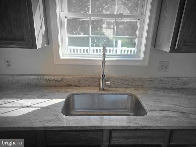 587 UNIVERSE DR, Martinsburg, WV 25404