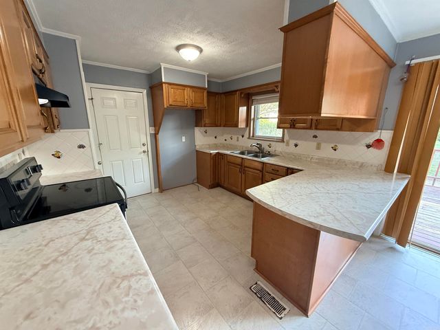 1002 Eastern Ave, Cabot, AR 72023