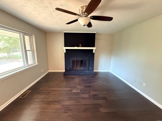 1002 Eastern Ave, Cabot, AR 72023