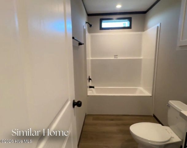 89 Jenkins Avenue, Maysville, NC 28555