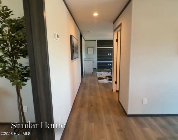 89 Jenkins Avenue, Maysville, NC 28555