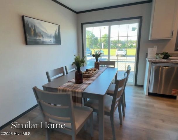 89 Jenkins Avenue, Maysville, NC 28555