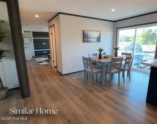 89 Jenkins Avenue, Maysville, NC 28555