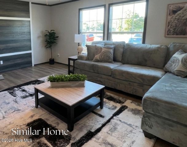 89 Jenkins Avenue, Maysville, NC 28555