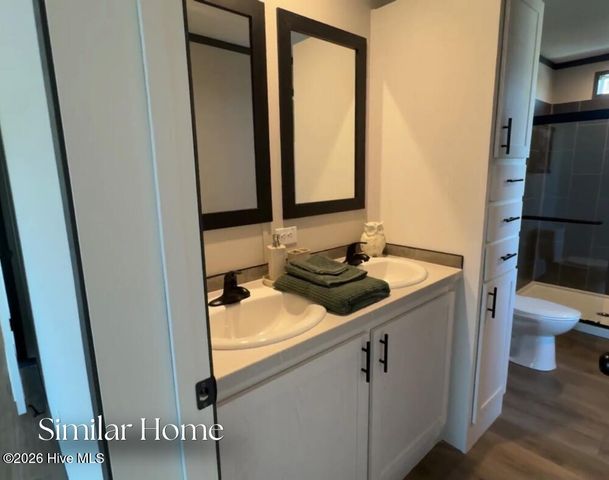 89 Jenkins Avenue, Maysville, NC 28555