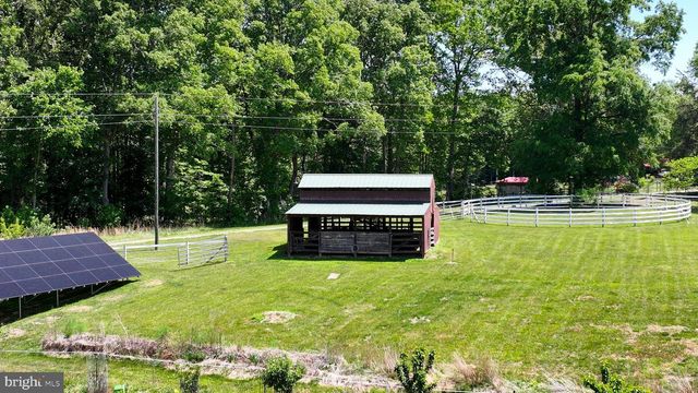 321 WILLOW OAK LN, Bumpass, VA 23024