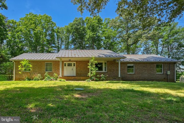 321 WILLOW OAK LN, Bumpass, VA 23024