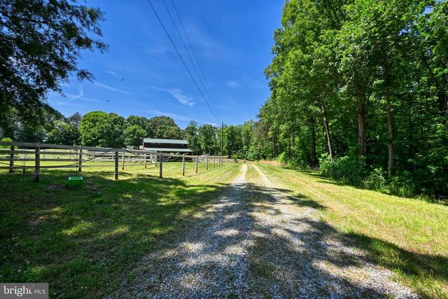 321 WILLOW OAK LN, Bumpass, VA 23024