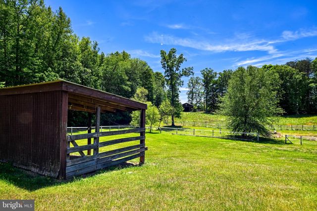 321 WILLOW OAK LN, Bumpass, VA 23024