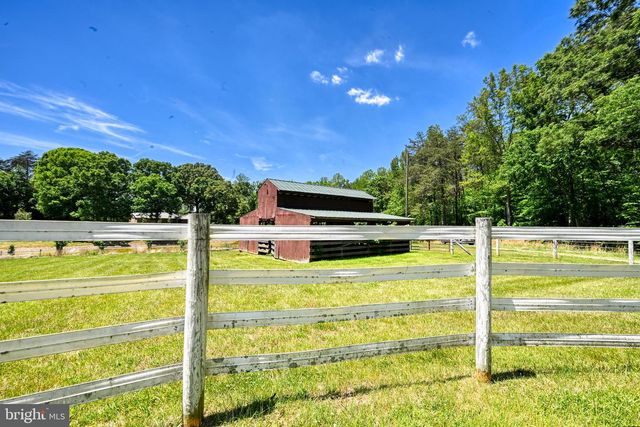 321 WILLOW OAK LN, Bumpass, VA 23024