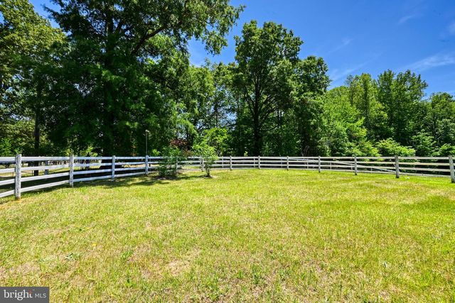 321 WILLOW OAK LN, Bumpass, VA 23024