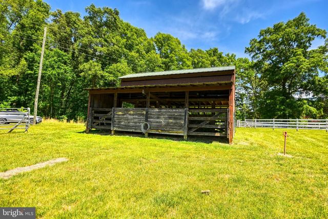 321 WILLOW OAK LN, Bumpass, VA 23024