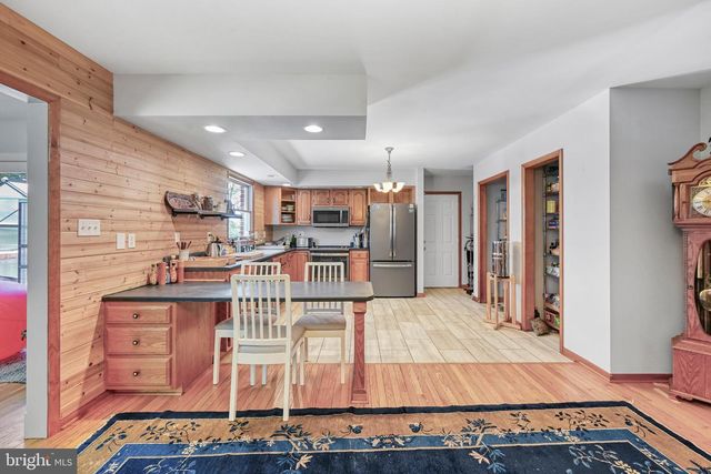 321 WILLOW OAK LN, Bumpass, VA 23024