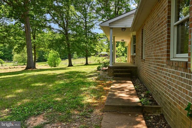 321 WILLOW OAK LN, Bumpass, VA 23024