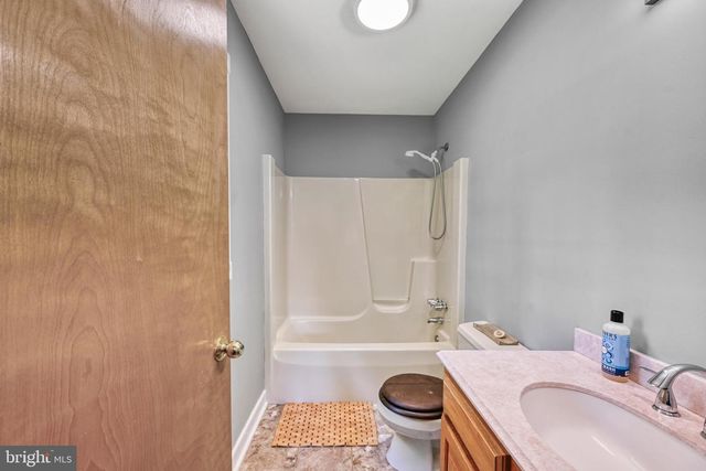 321 WILLOW OAK LN, Bumpass, VA 23024