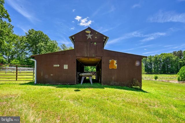321 WILLOW OAK LN, Bumpass, VA 23024