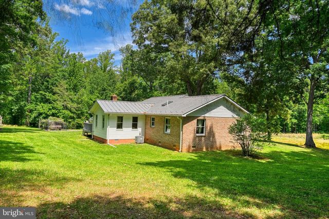 321 WILLOW OAK LN, Bumpass, VA 23024