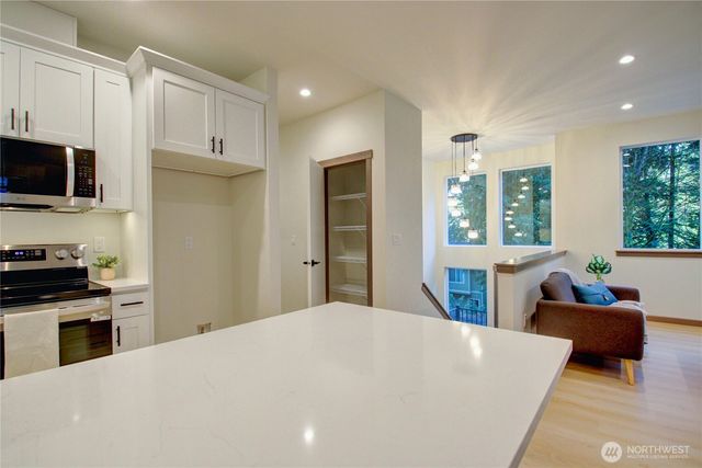 18 Shetland Court, Bellingham, WA 98229