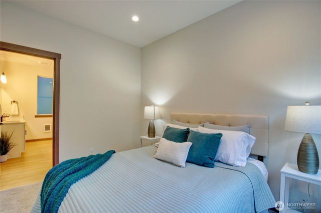 18 Shetland Court, Bellingham, WA 98229