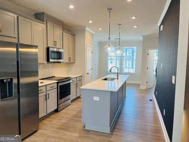 2638 Creekside Drive NW, Atlanta, GA 30318
