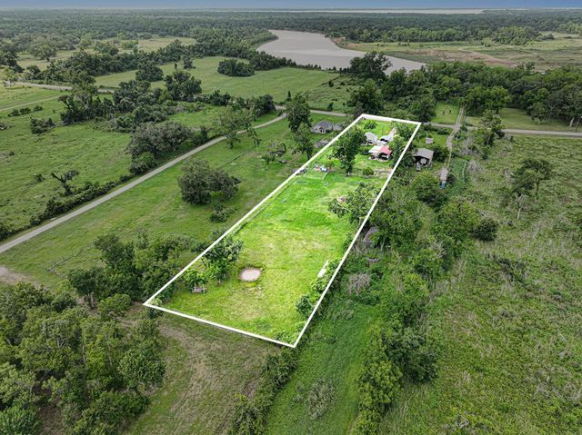 7771 County Road 400, Brazoria, TX 77422