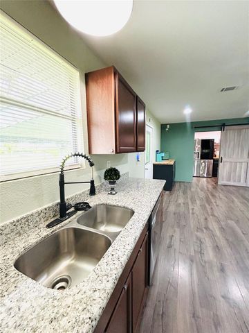 7771 County Road 400, Brazoria, TX 77422