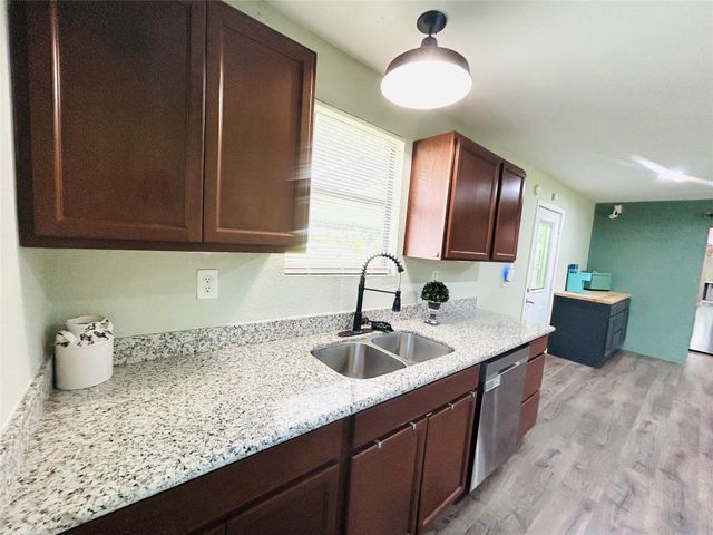 7771 County Road 400, Brazoria, TX 77422