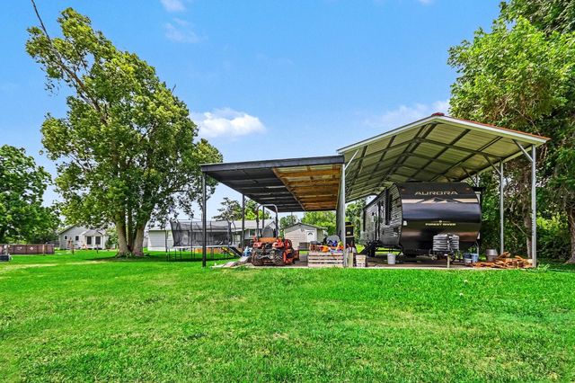 7771 County Road 400, Brazoria, TX 77422