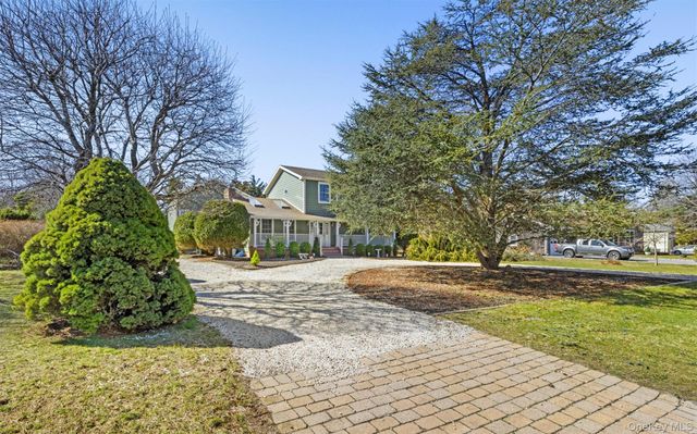 22 Peninsula Drive, Sag Harbor, NY 11963