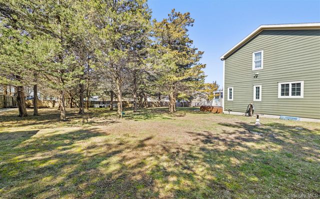 22 Peninsula Drive, Sag Harbor, NY 11963