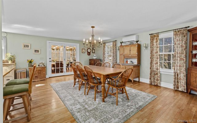22 Peninsula Drive, Sag Harbor, NY 11963