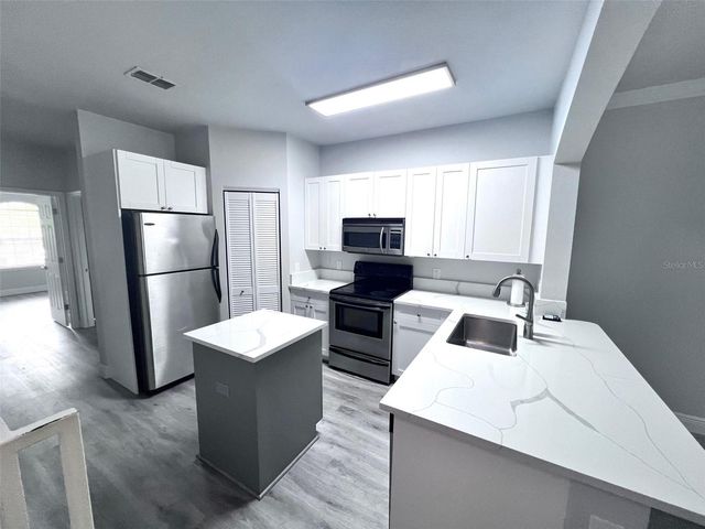 2250 PORTOFINO PLACE 23-023, Palm Harbor, FL 34683