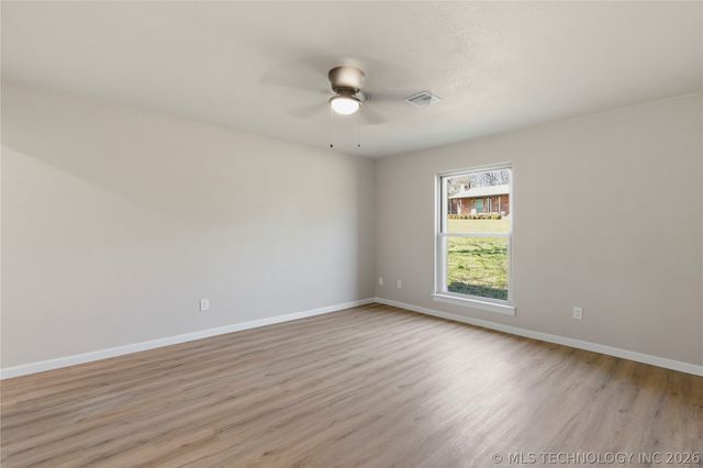 32186 E 723 Road, Wagoner, OK 74467