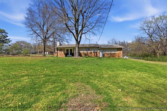 32186 E 723 Road, Wagoner, OK 74467