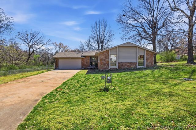 32186 E 723 Road, Wagoner, OK 74467