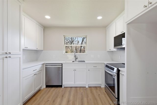 32186 E 723 Road, Wagoner, OK 74467