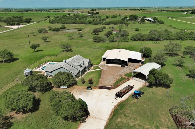 1940 County Road 335, Shiner, TX 77984