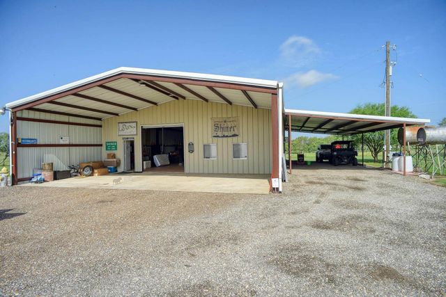 1940 County Road 335, Shiner, TX 77984